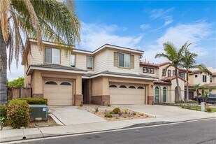 1285 Fairbury Ln in Anaheim, CA - Building Photo