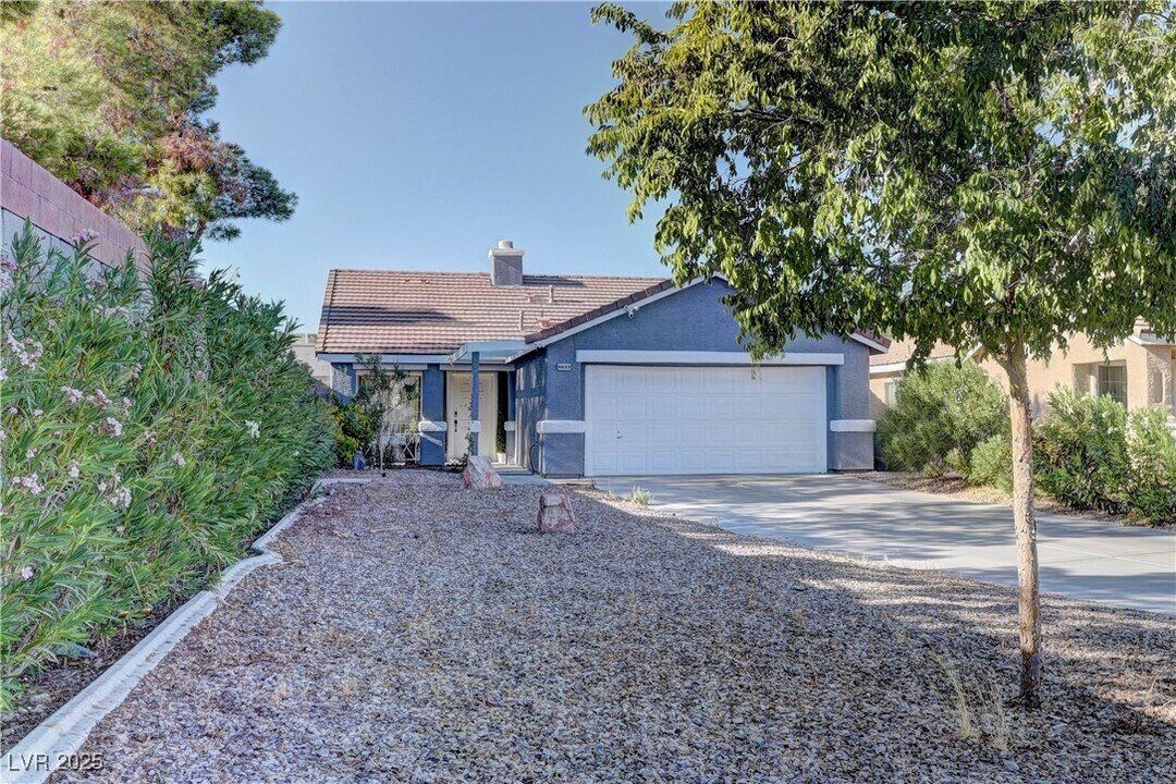 6653 Sweetzer Way in Las Vegas, NV - Building Photo