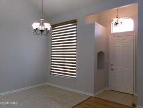 304 Alex Nicholas Ct, Unit I13 in El Paso, TX - Building Photo - Building Photo