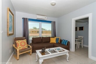 1700 SW 10th St-Unit -#1 in Miami, FL - Building Photo - Building Photo
