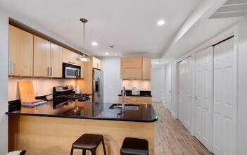 1826 N Capitol St NW, Unit #1 in Washington, DC - Foto de edificio - Building Photo
