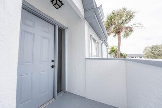 119 Ocean Park Ln in Cape Canaveral, FL - Building Photo - Building Photo