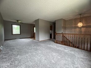 3428 Dove St in Dubuque, IA - Building Photo - Building Photo