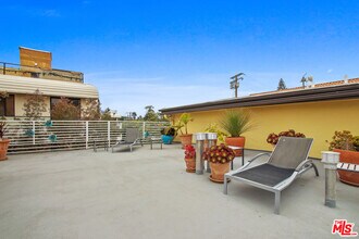 757 Ocean Ave in Santa Monica, CA - Building Photo - Building Photo