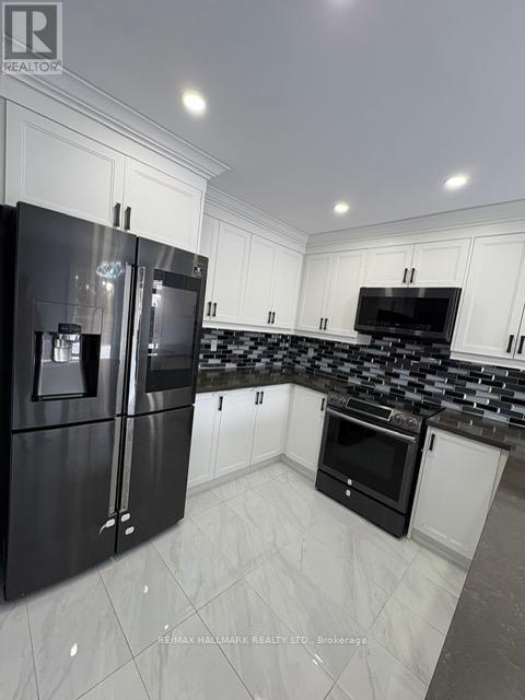 19 Wyman Crescent in Bradford West Gwillimbury, ON - Building Photo - Building Photo