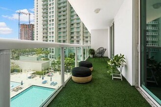 1800 N Bayshore Dr, Unit 1604 in Miami, FL - Foto de edificio - Building Photo