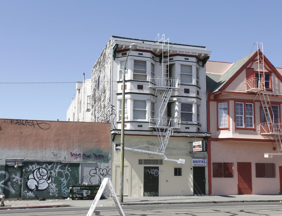 2327-2329 San Pablo Ave in Oakland, CA - Building Photo