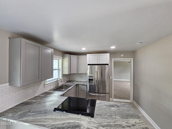 property at 906 Kentucky Ave