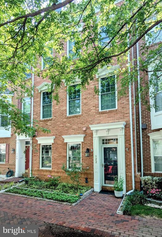 property at 122 Martin Ln