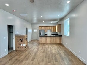 7833 W 10400 N in Tremonton, UT - Building Photo - Building Photo