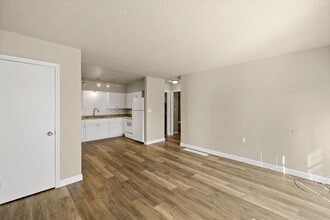 404 Sunny Ln in Fountain, CO - Foto de edificio - Building Photo