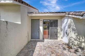 492 Hardwood Pl in Boca Raton, FL - Building Photo - Building Photo