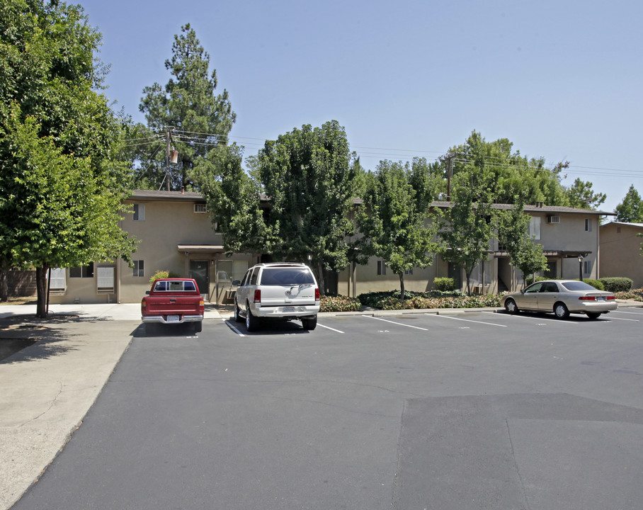 Coloma Gardens in Rancho Cordova, CA - Building Photo