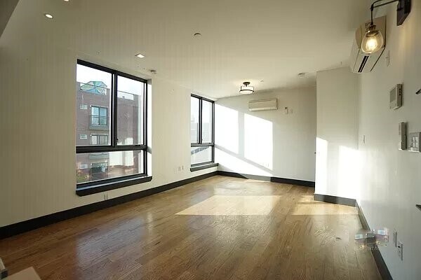 205 Central Ave in Brooklyn, NY - Building Photo