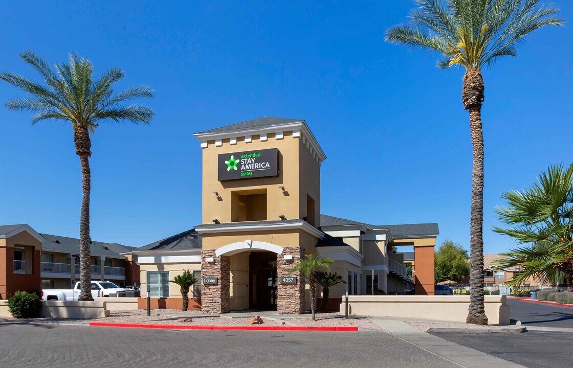 Furnished Studio-Phoenix - Airport - E. Oa in Phoenix, AZ - Building Photo