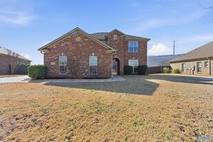 7518 Parktrace Ln SE in Owens Cross Roads, AL - Building Photo
