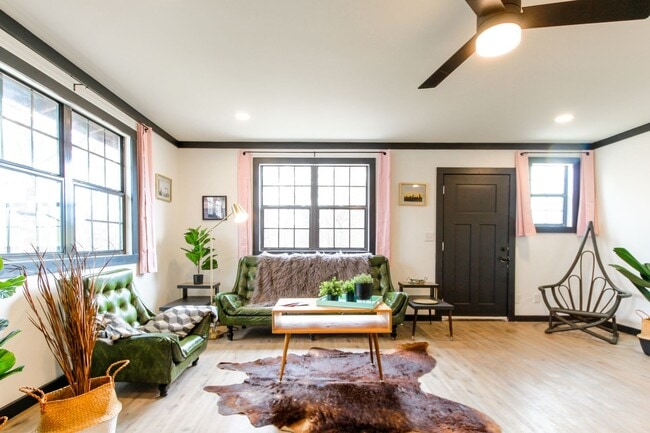 property at 312 W Queen St