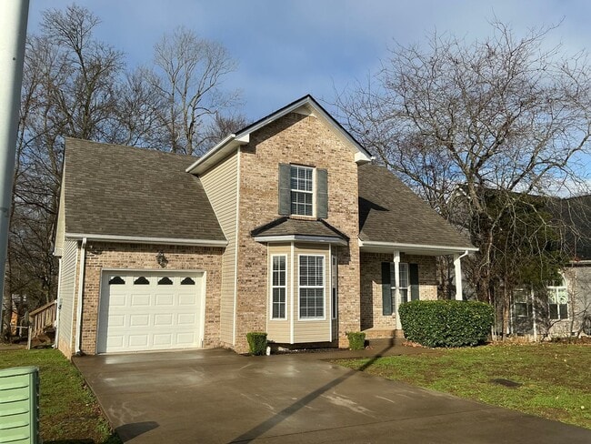 1890 Camelot Dr in Clarksville, TN - Building Photo - Building Photo