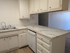 9279 Corinthian Cir in Sacramento, CA - Building Photo - Building Photo