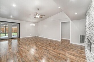 2815 Scott Mill Rd in Carrollton, TX - Building Photo - Building Photo