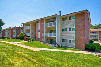 Heather Hill in Temple Hills, MD - Foto de edificio - Building Photo