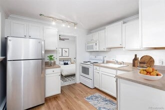 1 S Pennsylvania St, Unit 104 in Denver, CO - Building Photo - Building Photo