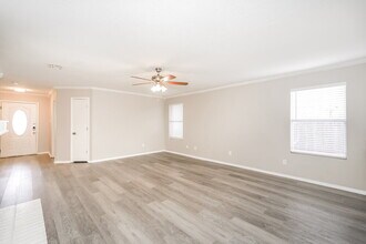 2931 Volturno Dr in Grand Prairie, TX - Foto de edificio - Building Photo