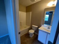 104 Fairwood Ct photo'
