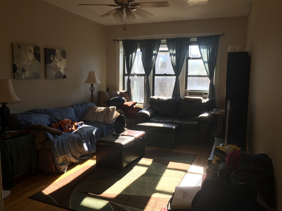 1906 W Crystal St, Unit 2 in Chicago, IL - Building Photo