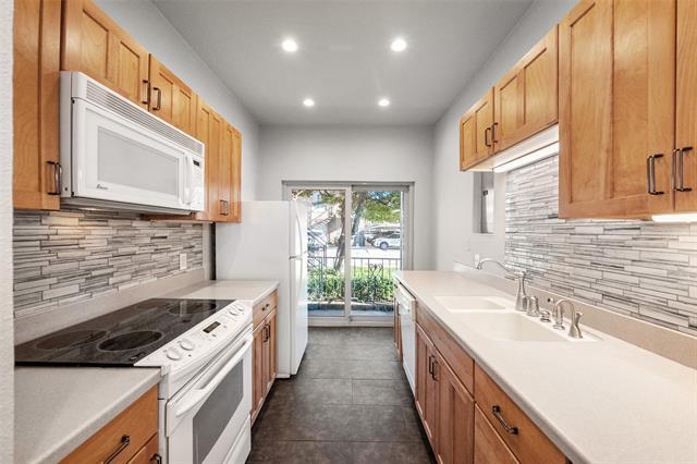 property at 4420 Harlanwood Dr