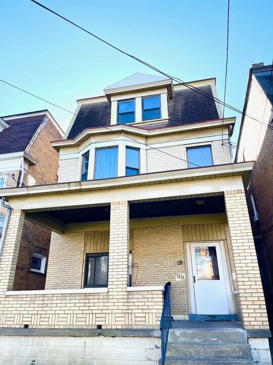 7474 McClure Ave in Pittsburgh, PA - Building Photo