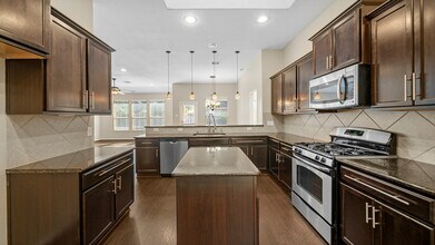 8602 Austin Thomas Dr in Cypress, TX - Building Photo - Building Photo