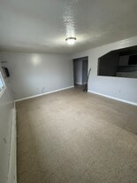 10 Tower St in Webster, MA - Building Photo