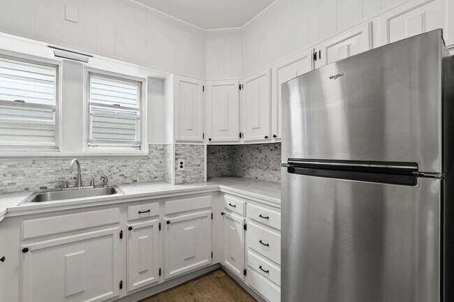 15 W 45th St in Bayonne, NJ - Building Photo - Building Photo