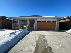 245 Derrydown Rd in Toronto, ON - Building Photo - Building Photo