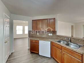 11110 Vanilla Circle Ct in Houston, TX - Foto de edificio - Building Photo