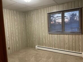 315 E Oak St, Unit 8 in Edgar, WI - Foto de edificio - Building Photo