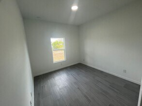 3421 37th St SW in Lehigh Acres, FL - Building Photo - Building Photo