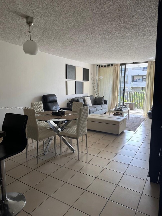 100 Ocean Ln Dr in Key Biscayne, FL - Building Photo - Building Photo
