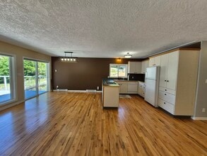 6638 East Sooke Road in Sooke, BC - Building Photo - Building Photo