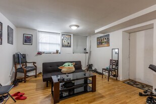 631 Arlington W Pl, Unit G in Chicago, IL - Building Photo