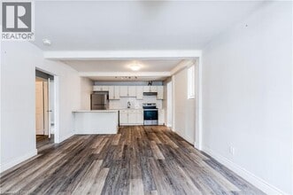 1208 West 5th Street in Hamilton, ON - Building Photo - Building Photo