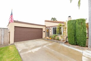 31162 Via Santo Tomas in San Juan Capistrano, CA - Building Photo
