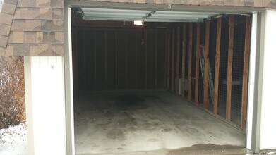 2796 Willow Dr in Bettendorf, IA - Foto de edificio - Building Photo