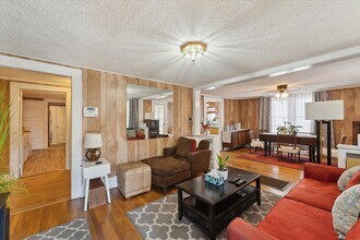 742 E Park Ave in Savannah, GA - Building Photo - Building Photo
