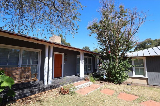 4702 Shadow Ln in Austin, TX - Foto de edificio - Building Photo