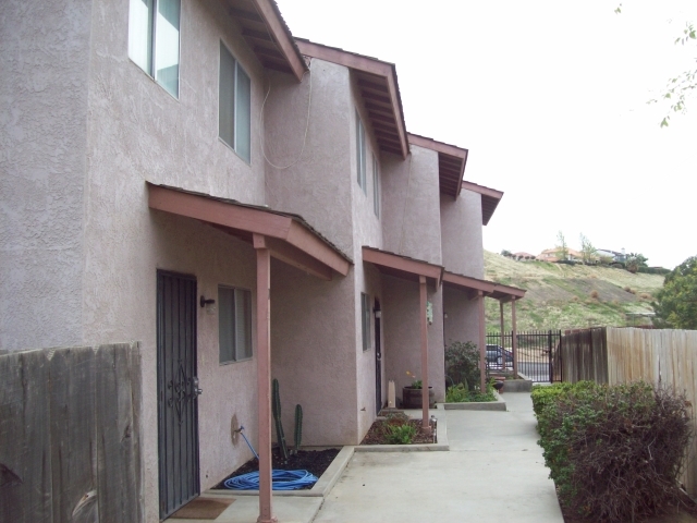 5917 Fairfax Rd in Bakersfield, CA - Foto de edificio