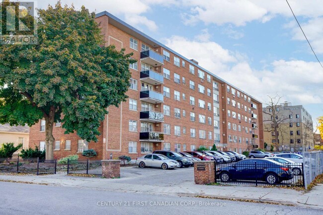 75-375 High St