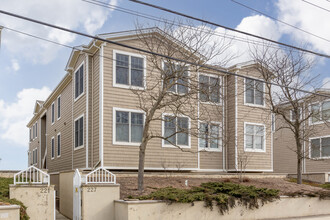 227 Beachfront in Manasquan, NJ - Building Photo - Building Photo