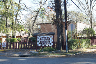 Wilson Park Apartments in Conroe, TX - Foto de edificio - Building Photo